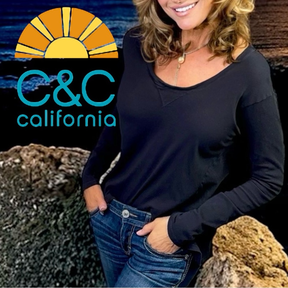 C&C California Open Crew Neck Long Sleeve Knit black Shirt M